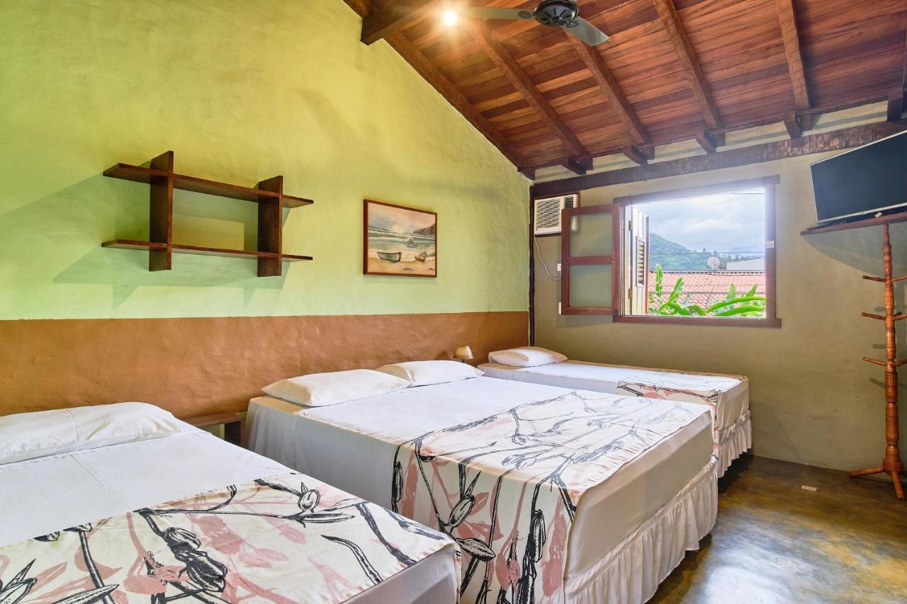 Quarto Quádruplo com Vista Montanha
